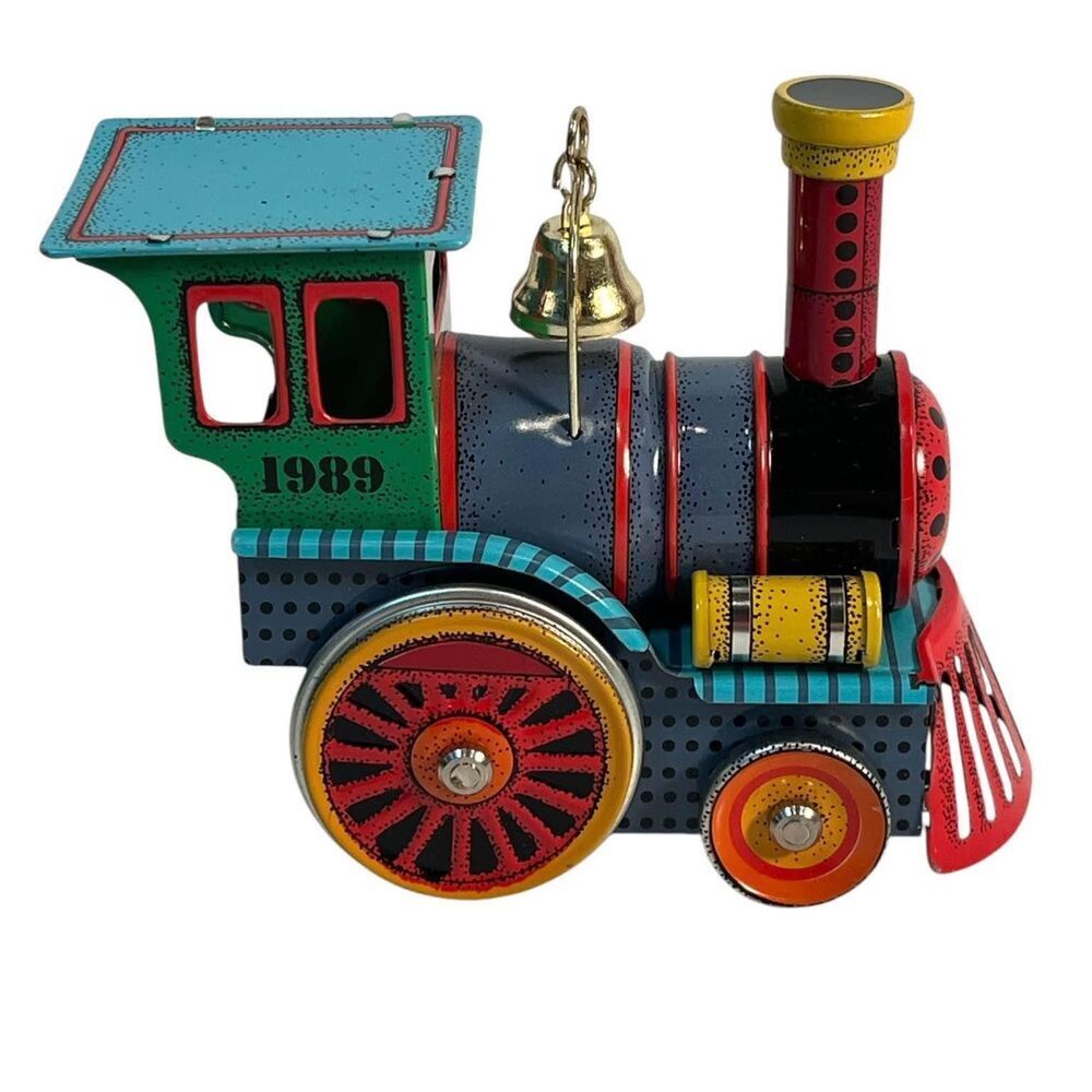1989 Hallmark TIN LOCOMOTIVE TRAIN KEEPSAKE ORNAMENT with box